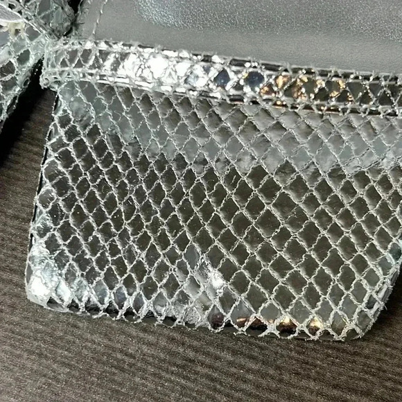 Marc Fisher Women's Dalida Embossed Strappy Sandals Size 7M - Picture 10 of 12